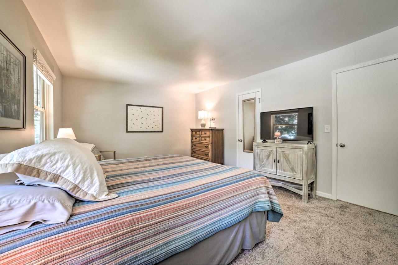 Harbor Springs Retreat With Grill About 1 Mi To Beach! Екстер'єр фото