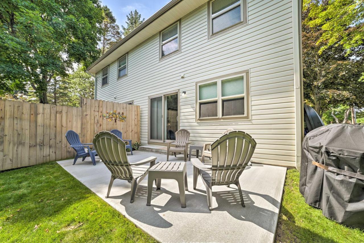 Harbor Springs Retreat With Grill About 1 Mi To Beach! Екстер'єр фото